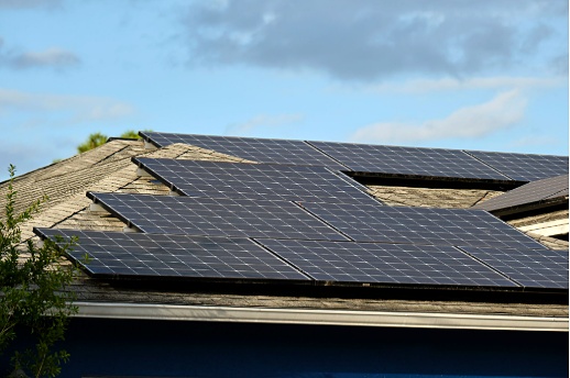 Sistem panel solar rumah teres direka mengikut penggunaan elektrik 